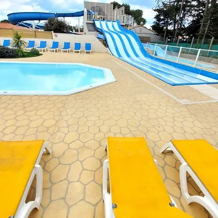 Σπίτι διακοπών Bungalow De 4 Chambres Avec Piscine Partagee Sauna Et Wifi A Jean De Monts A 3 Km De La *
