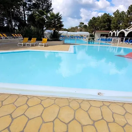 Bungalow De 4 Chambres Avec Piscine Partagee Sauna Et Wifi A Jean De Monts A 3 Km De La Σπίτι διακοπών