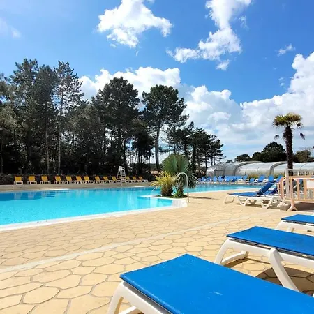 Bungalow De 4 Chambres Avec Piscine Partagee Sauna Et Wifi A Jean De Monts A 3 Km De La * Σαιν-Ζαν-ντε-Μον
