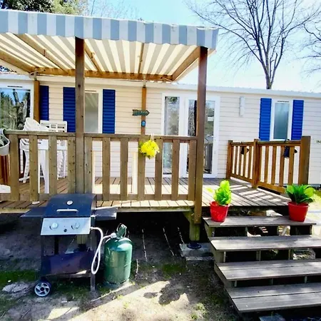 Bungalow De 4 Chambres Avec Piscine Partagee Sauna Et Wifi A Jean De Monts A 3 Km De La Σπίτι διακοπών