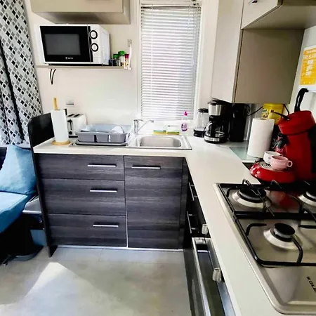 Σπίτι διακοπών Bungalow De 4 Chambres Avec Piscine Partagee Sauna Et Wifi A Jean De Monts A 3 Km De La Σαιν-Ζαν-ντε-Μον